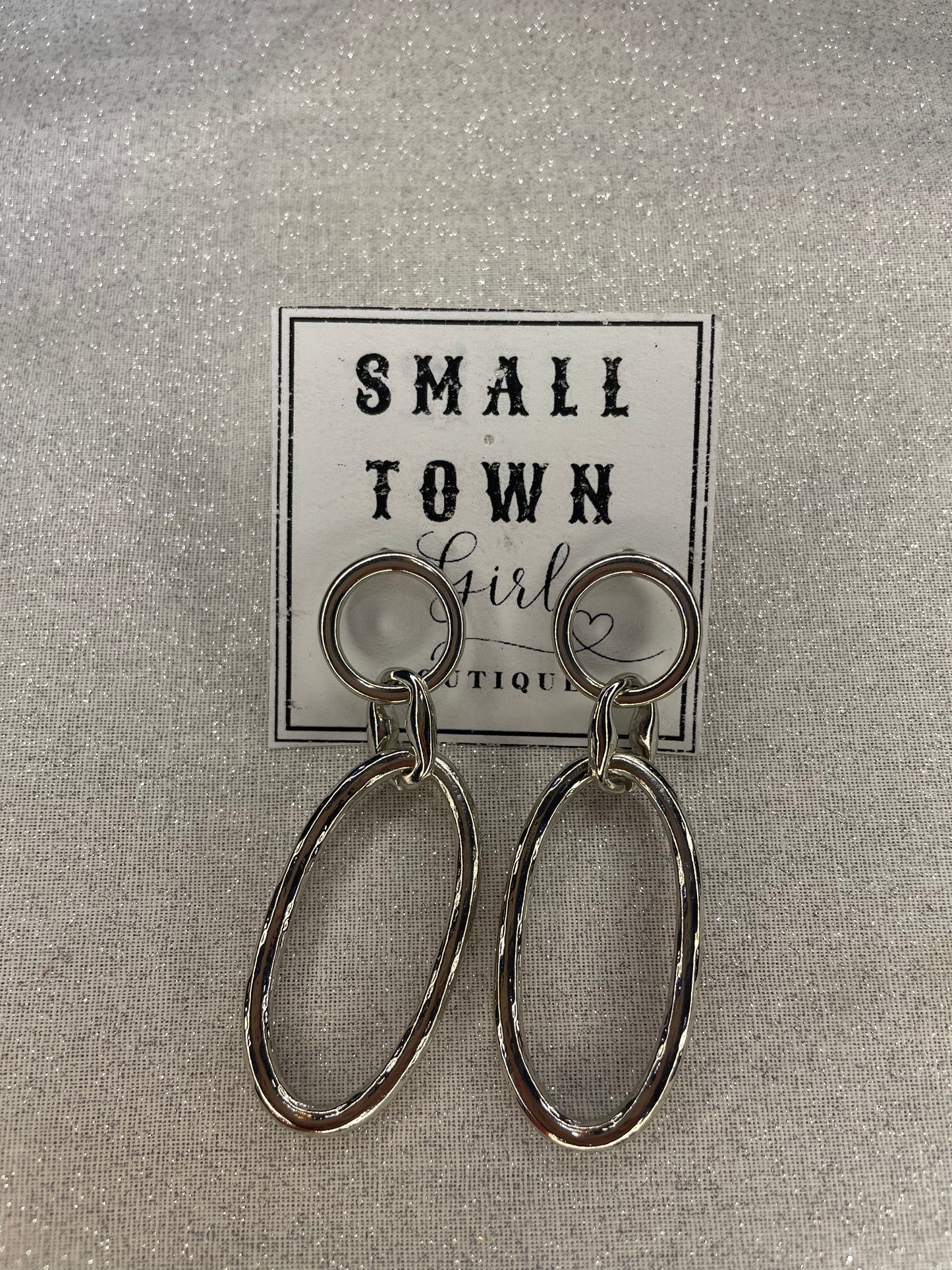 The silver Oval Earrings